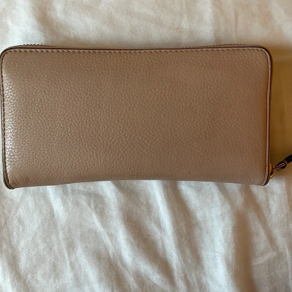Tory Burch Blush Pink Zip-Around Leather Wallet with Gold Logo